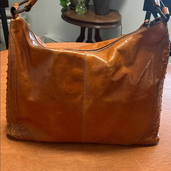 Wilson’s Leather Shoulder Bag - Picture 4 of 7